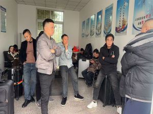 泰州 以色列收拾行李签合同 准备出发