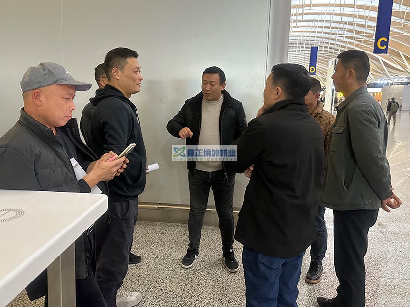 2025.12.28江苏鑫正柬埔寨油漆工上海出境